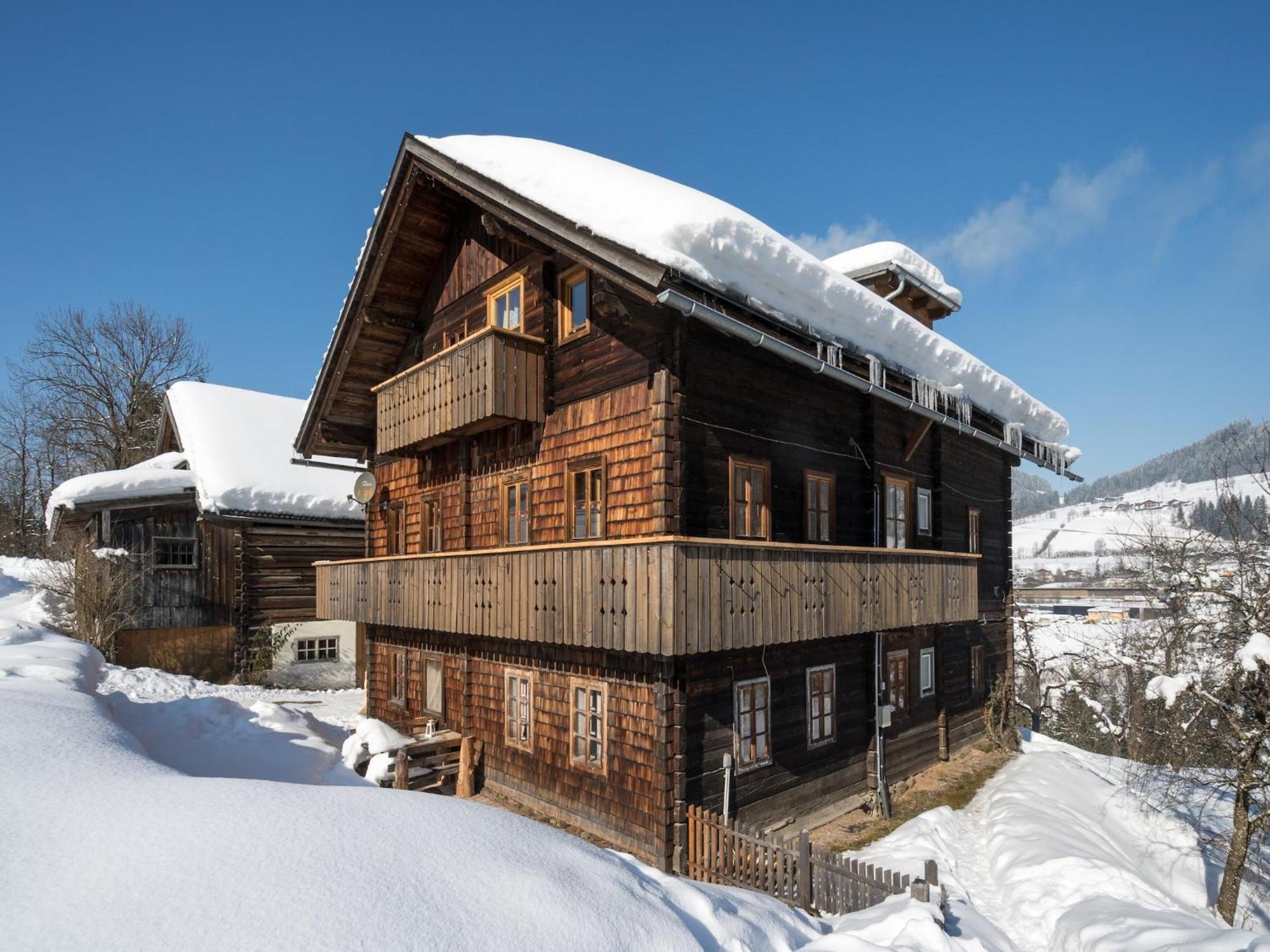 Sprawling Mansion near Ski Area in Salzburg Eben Im Pongau Exterior foto